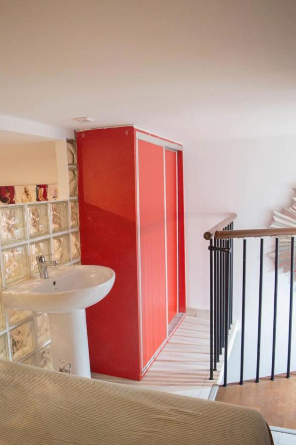 Estudio Cerca De Anton Martin 4Pax Madrid Exterior photo